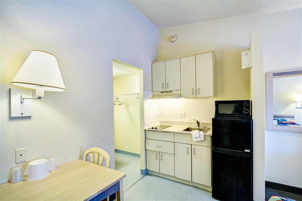 Super 8 by Wyndham Aberdeen Southern Pines Zimmer foto